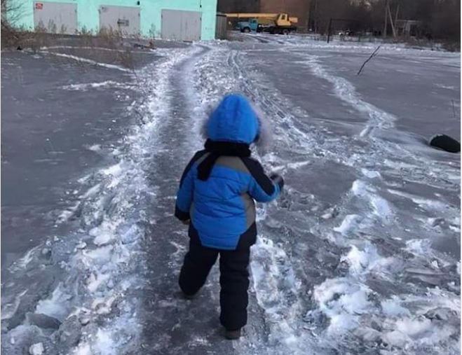 Black Snow Covers City in Kazakhstan, Infuriating Locals