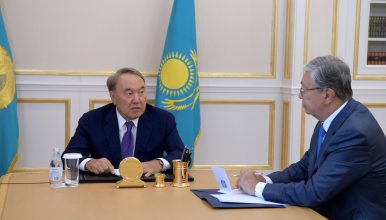 thediplomat-nazarbayev-and-tokayev-386x220.jpg