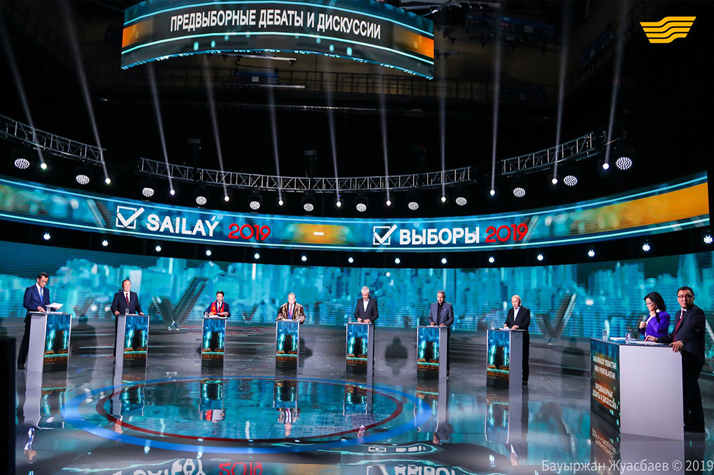 Kazakhstan: Ersatz presidential candidates spar in pretend debate