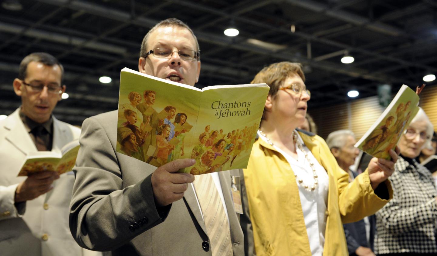 Jehovah's Witnesses in Kazakhstan Fear Repeat of Russia Ban After 'Scary' Crackdown
