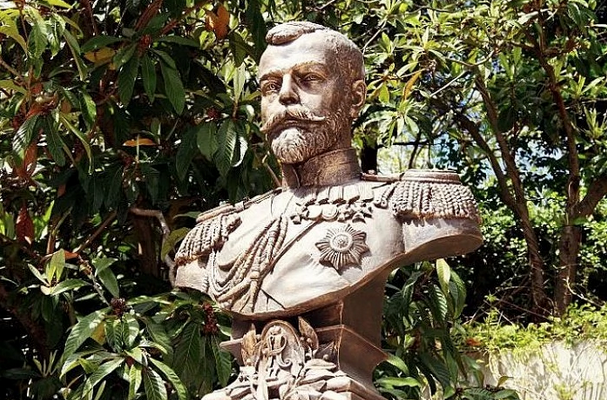 Statue of Russian Tsar Sparks Controversy in Kazakhstan